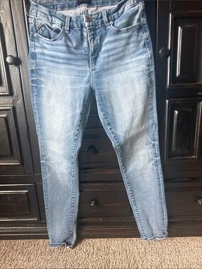 Buckle Black Skinny Women’s Light Blue Washed Jeans - Comfortable Everyday Denim